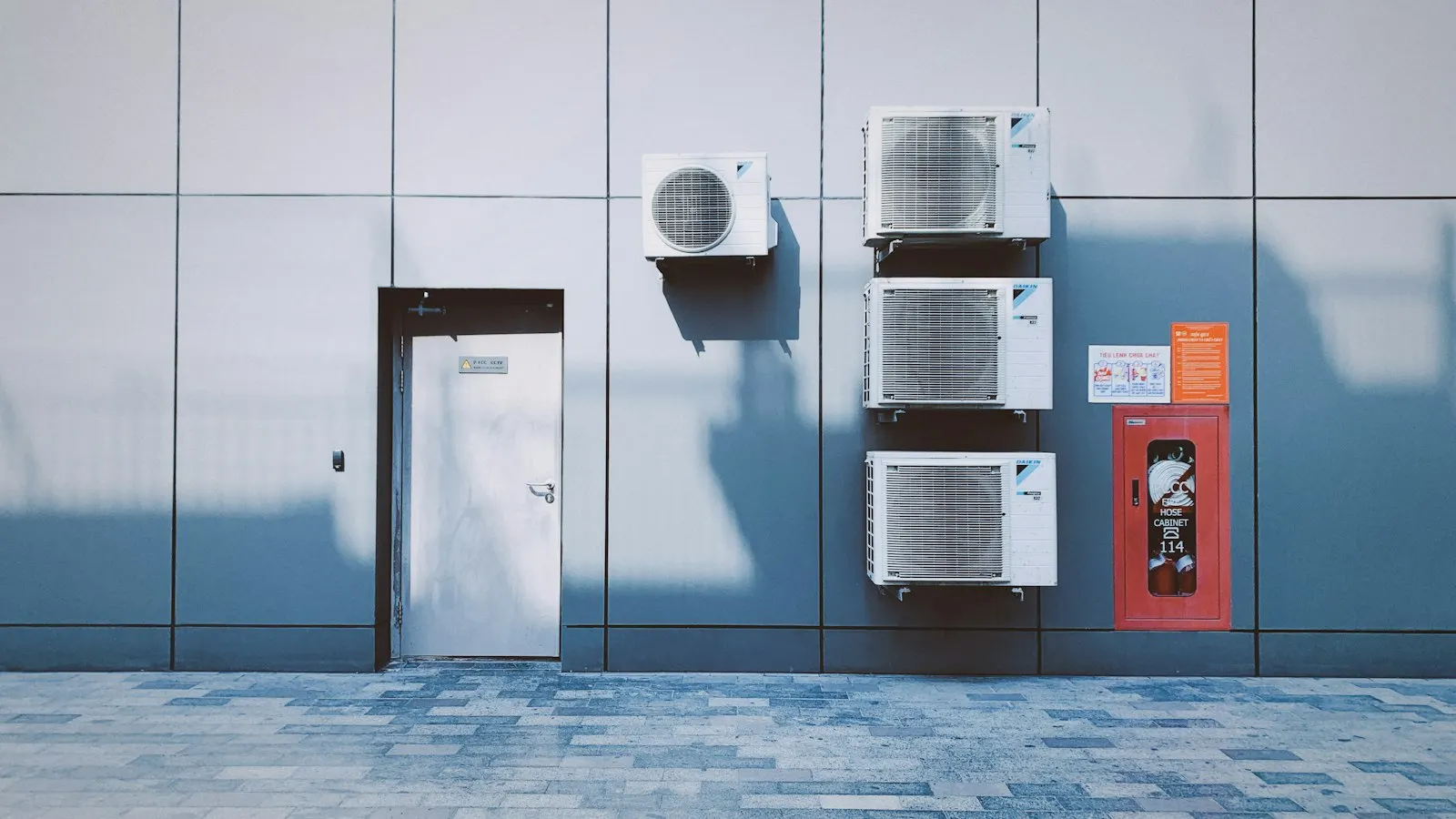 How HVAC Companies Use AI to Handle the First Heat Wave and the First Cold Snap
